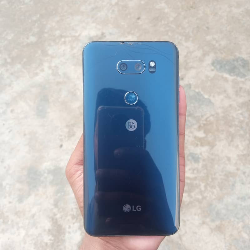 LG V30 4