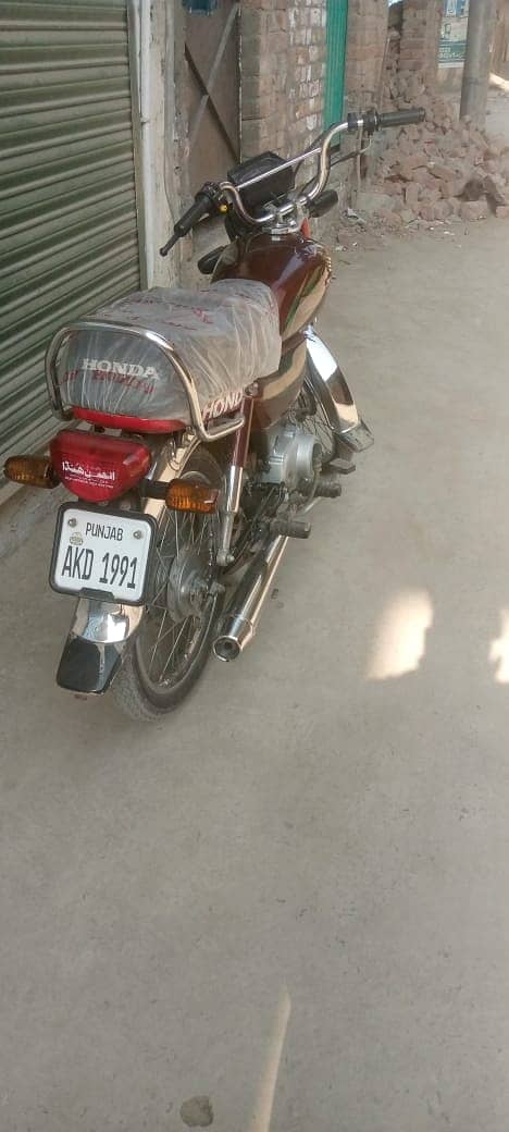 Honda CD 70 2023 4