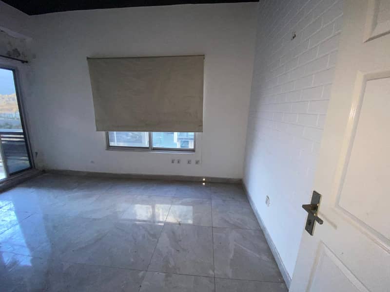 2bedrooms Unfurnished apartment available for Rent in E 11 near to main road 6