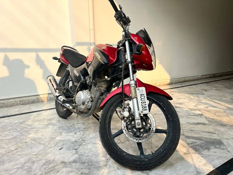 YAMAHA YBR 125 4