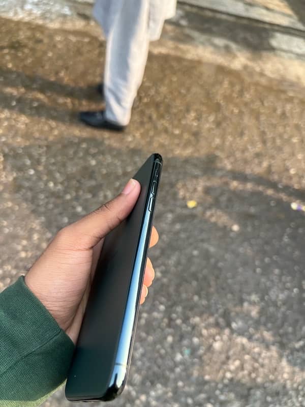 iphone 11 pro max 1