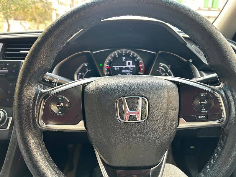 Honda Civic Oriel 2017 15