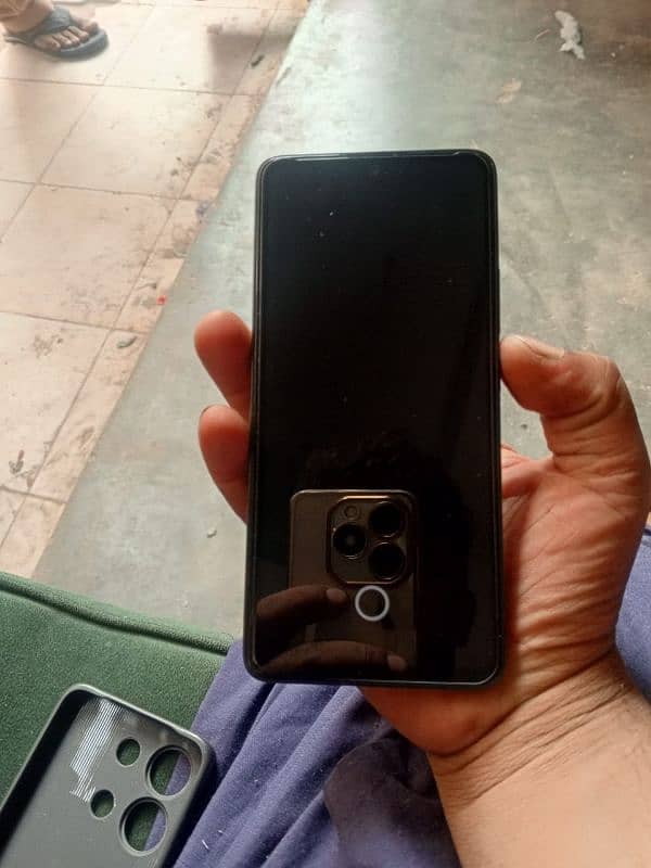 Redmi Note 13 8/256 Brand new condition 3