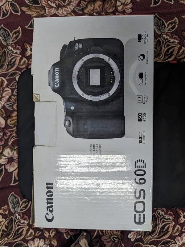 canon 60D with double original battery and carrying case with 2 lens 3