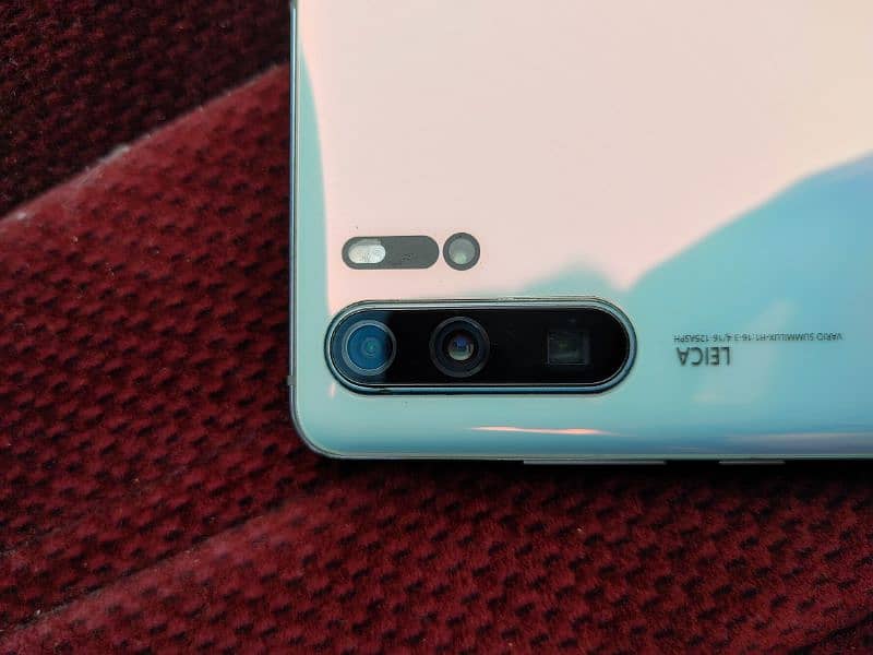 huawei. p30 pro PTA 10 By 10 1