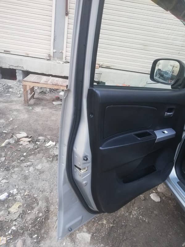 Suzuki Wagon R 2019 3