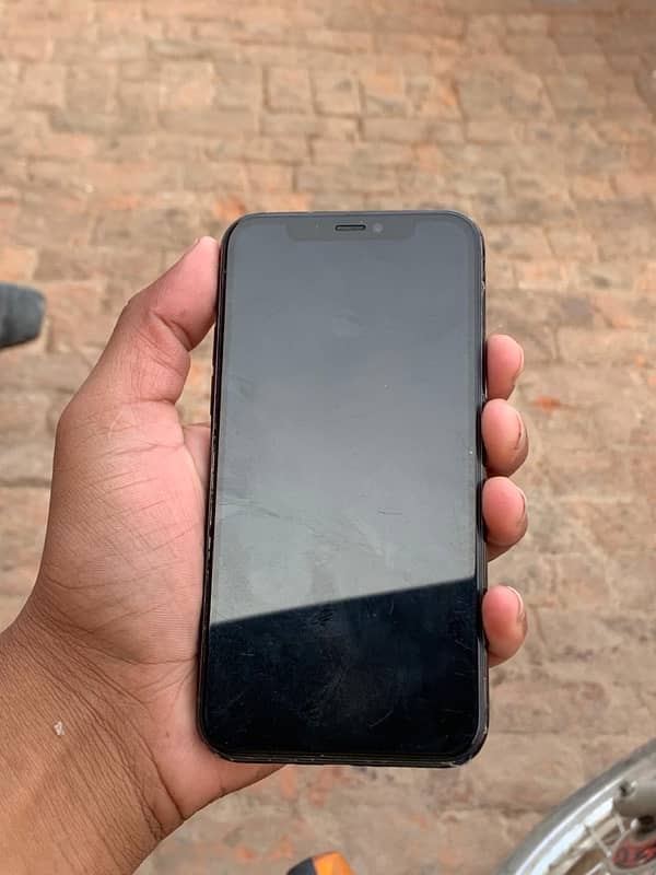 iphone 11 pro with hostpot phone 7