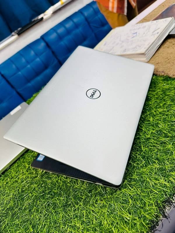 XPS 13 (CORE I7 8th GENERATION) (512GB NVME SSD) 10/10 CONDITION. . 1