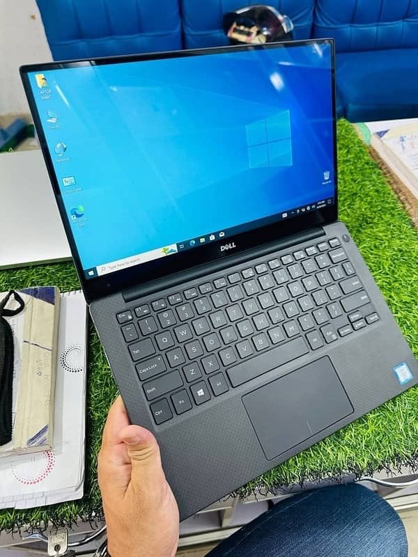 XPS 13 (CORE I7 8th GENERATION) (512GB NVME SSD) 10/10 CONDITION. . 3