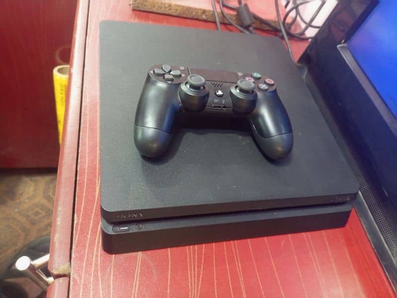 Ps4 slim jailbreak 1TB with choice games 1