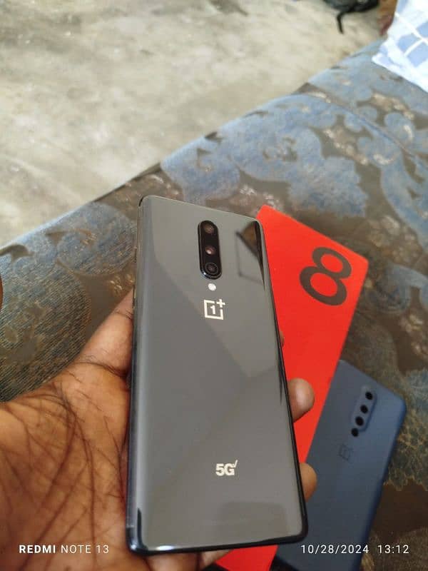 OnePlus 8 with box 2