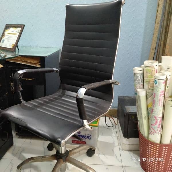 Office furniture for sale 3