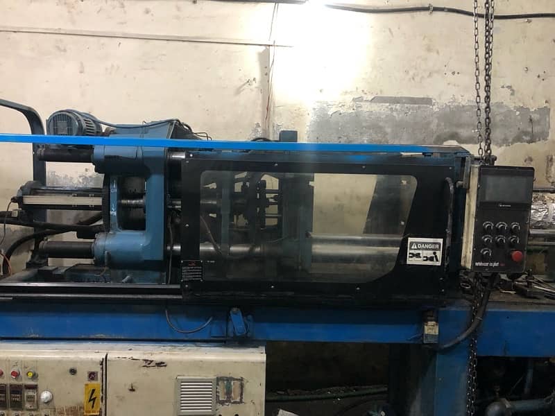 Injection Molding 90 ton 2