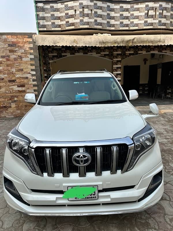 Toyota Prado 2012 1