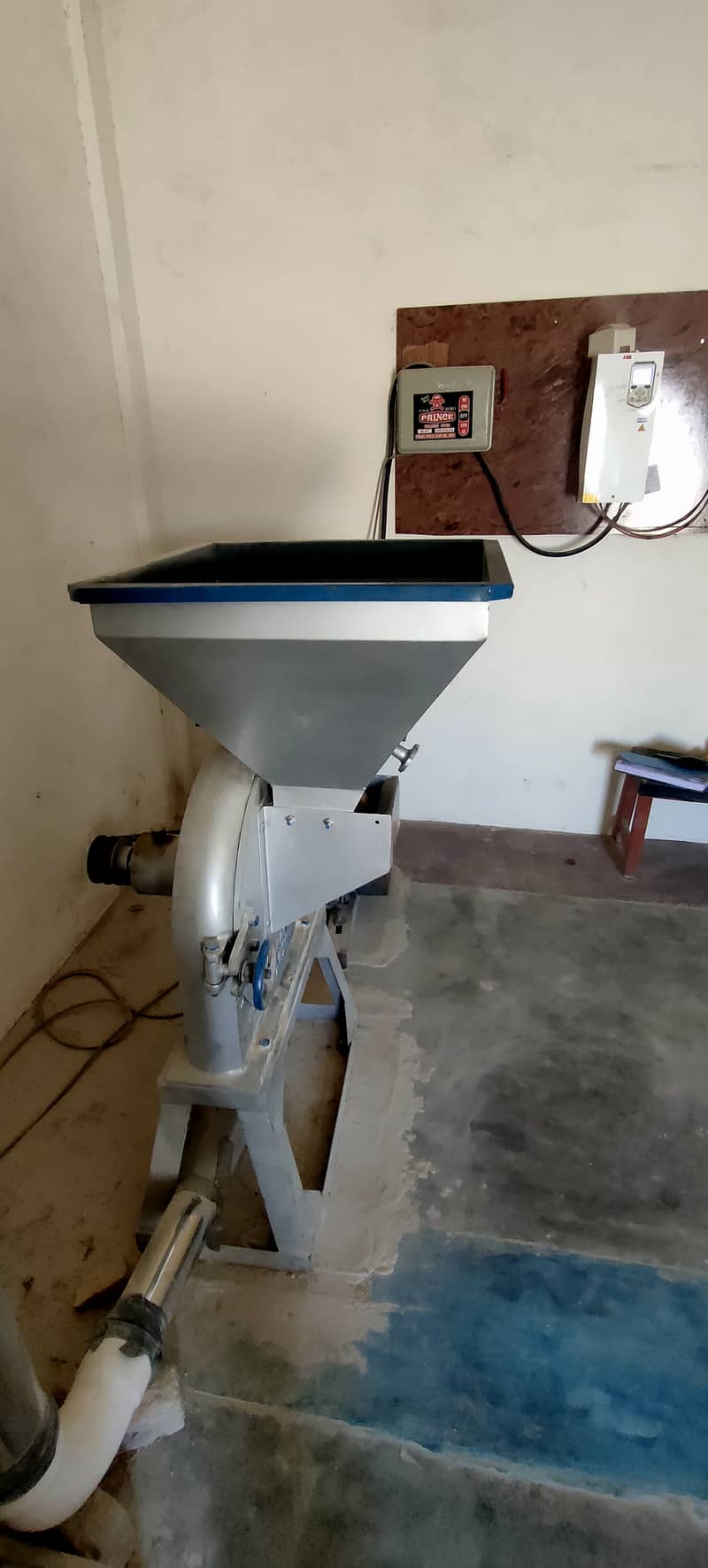 Cyclone Atta chaki with wheat cleaner 4