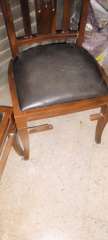 sheesham wood dining table (urgent selling) 7