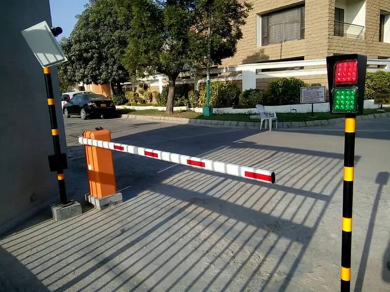 Automatic boom barrier in Pakisatn 0