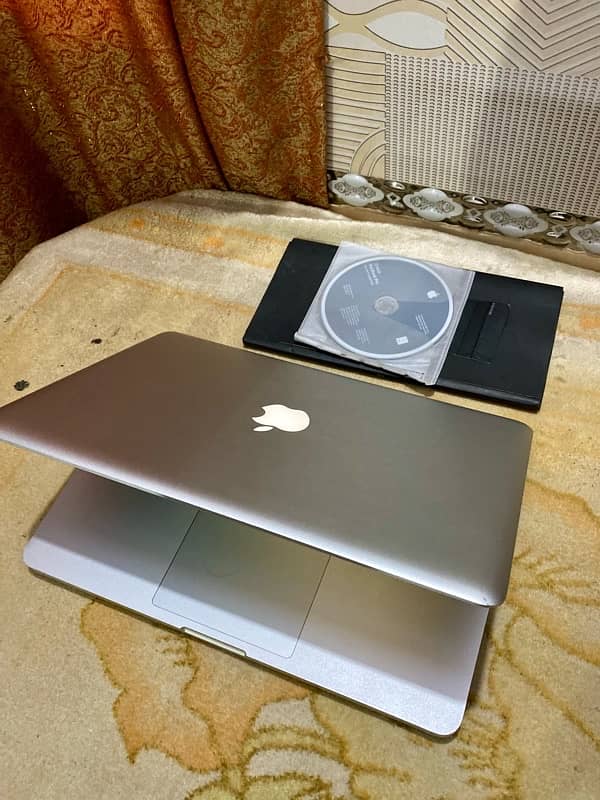 MacBook Pro (2009/2010 Model) | 10/9 Condition 7