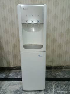 Gree water dispenser