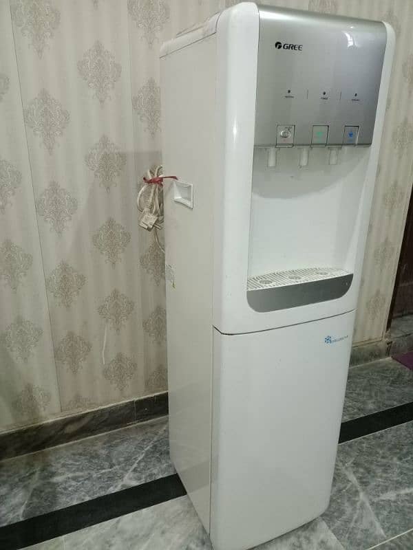 Gree water dispenser 1