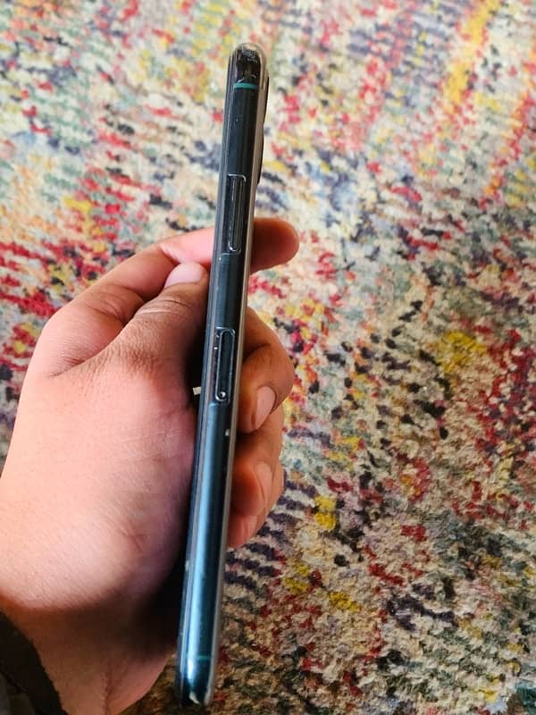 iPhone 11 pro max 64GB Factory Unlocked 1