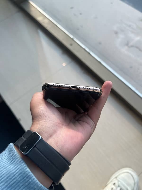 iPhone 11 Pro max 256gb 7