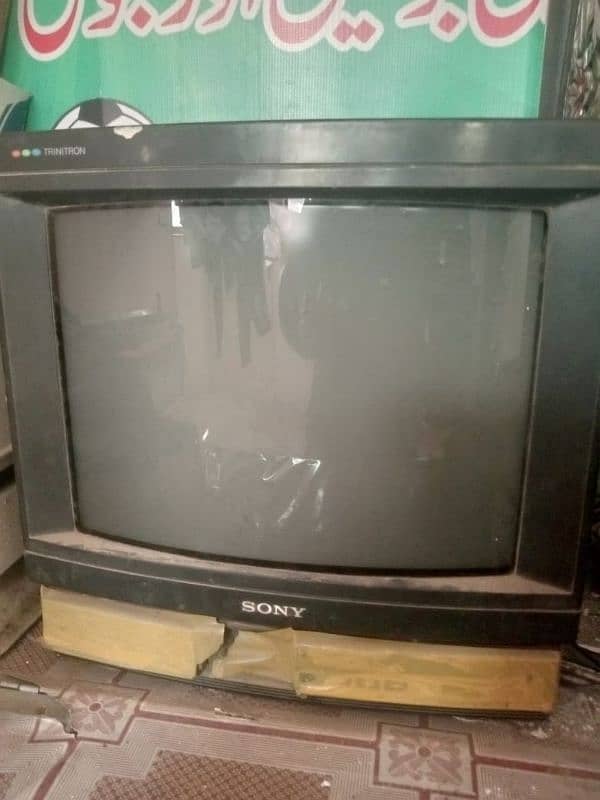 SONY 14" inch television with wall stand 1