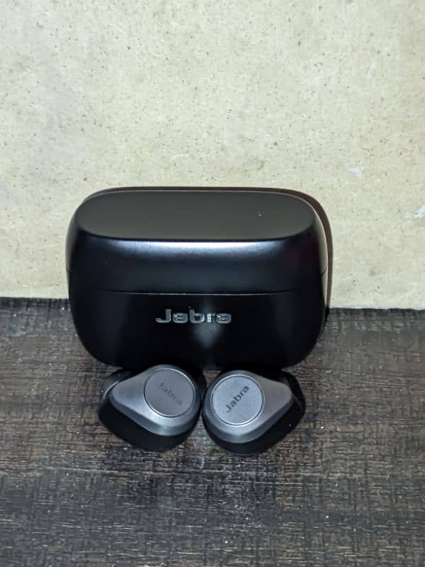 Jabra Elite 85T EarBuds 3