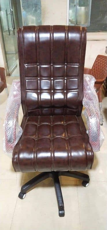 High quality office chair (C. O. D all our Pak) 2