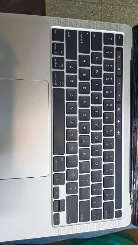 macbook pro 2020 m1 intel m2 m3 m4 7