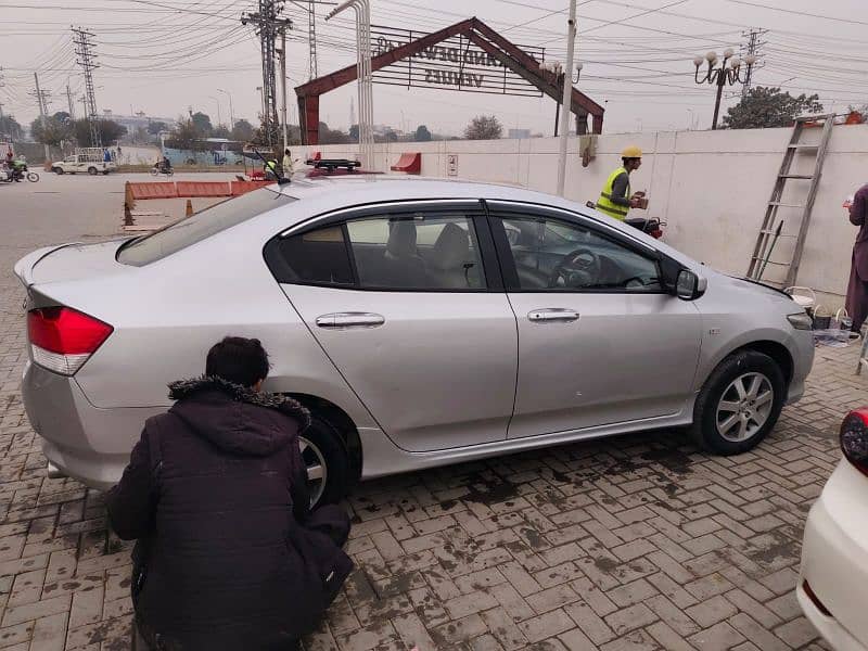 Honda City IVTEC 2013 TOTAL ORIGNAL  LOW MILEAGE 2