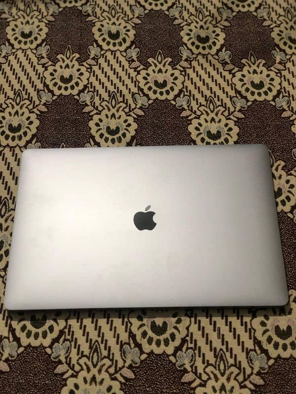 Apple Macbook Pro 2019 4