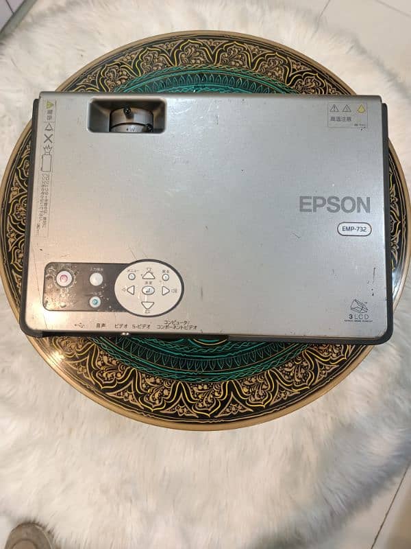 Epson emp-732 projector for sale 2