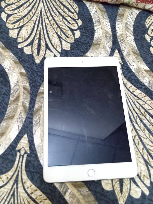 Apple iPad MINI 4 7