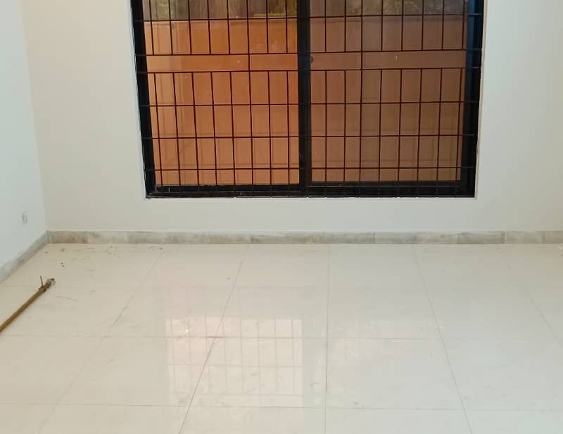 1 Kanal Double Unit Full House For Rent In DHA Phase 3,Block Z, Lahore. 13