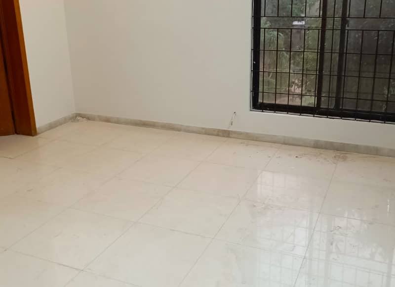 1 Kanal Double Unit Full House For Rent In DHA Phase 3,Block Z, Lahore. 17