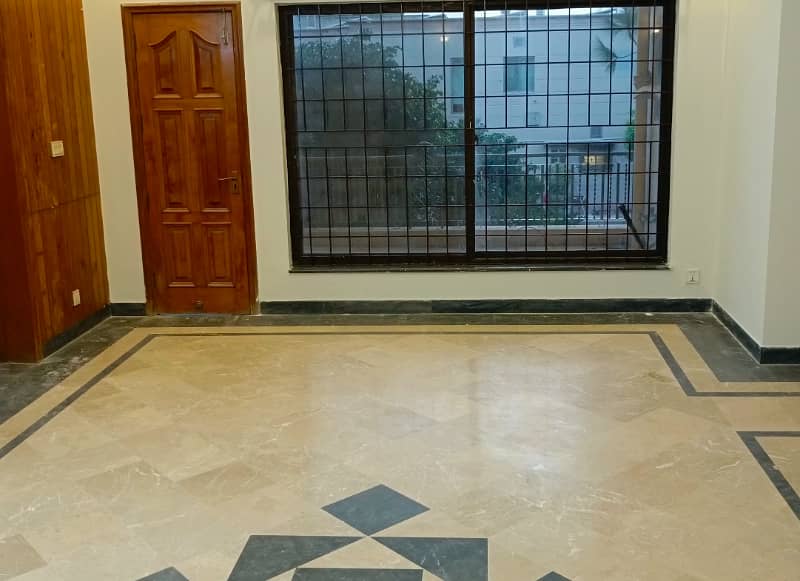 1 Kanal Double Unit Full House For Rent In DHA Phase 3,Block Z, Lahore. 25