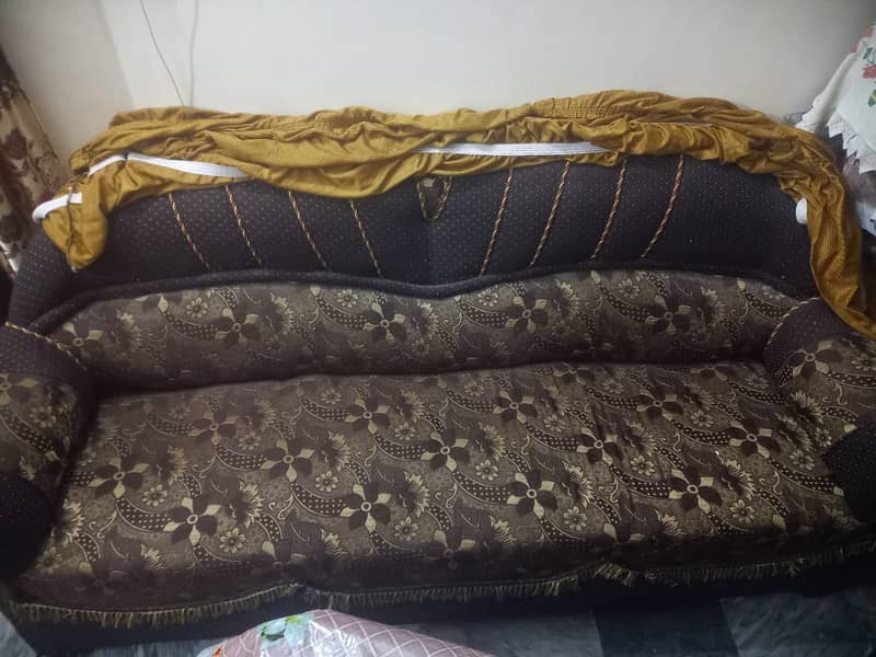 Double Bed, Sofa, Almirah, Wardrobe 8