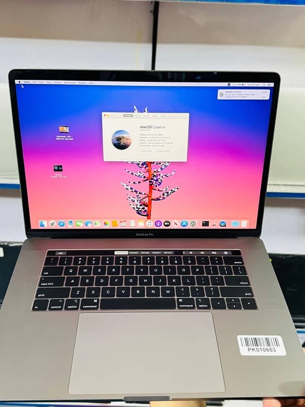 MacBook Pro  2019 core i9 ram 32 512 ssd 4 gb card 15 inch screen 4