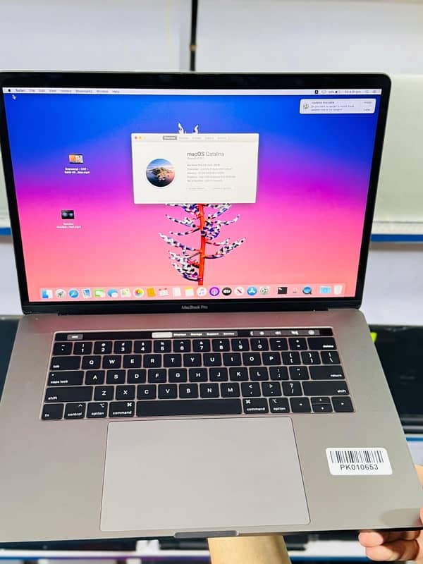 MacBook Pro  2019 core i9 ram 32 512 ssd 4 gb card 15 inch screen 5