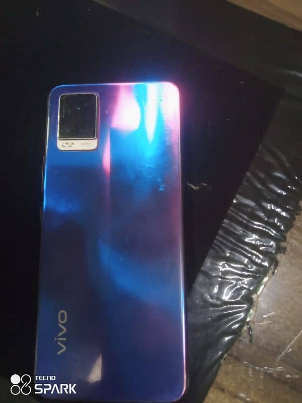 vivo v2025 8+4/128 urgent sale 0