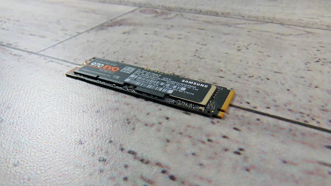 SAMSUNG SSD 970 EVO 1TB PCIe Gen 3.0 x4 NVMe M. 2 2280 Ssd 1