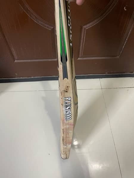 CA 15000 Plus cricket bat. 2