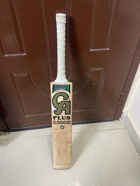 CA 15000 Plus cricket bat. 4