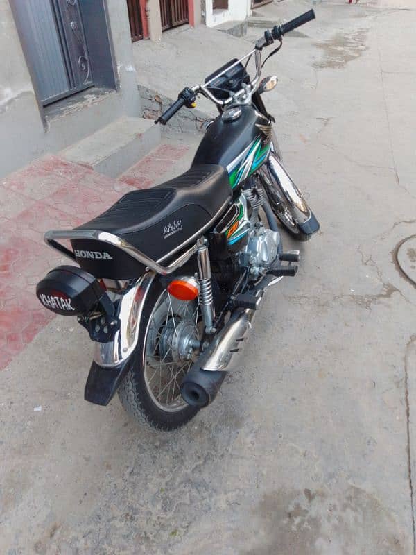 APL 4 NEW Registration Honda CG125 black colour 10/10 condition 5