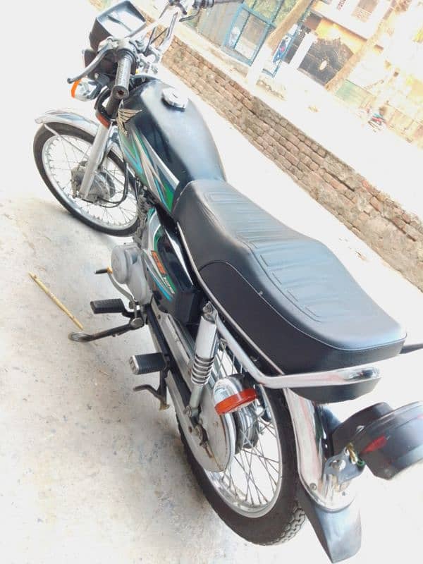 APL 4 NEW Registration Honda CG125 black colour 10/10 condition 6