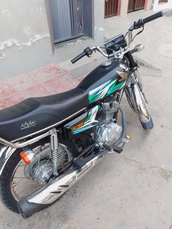 APL 4 NEW Registration Honda CG125 black colour 10/10 condition 7