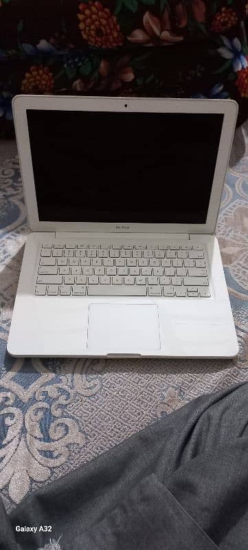 apple macebook better then dell and hp lenovo very good device 2