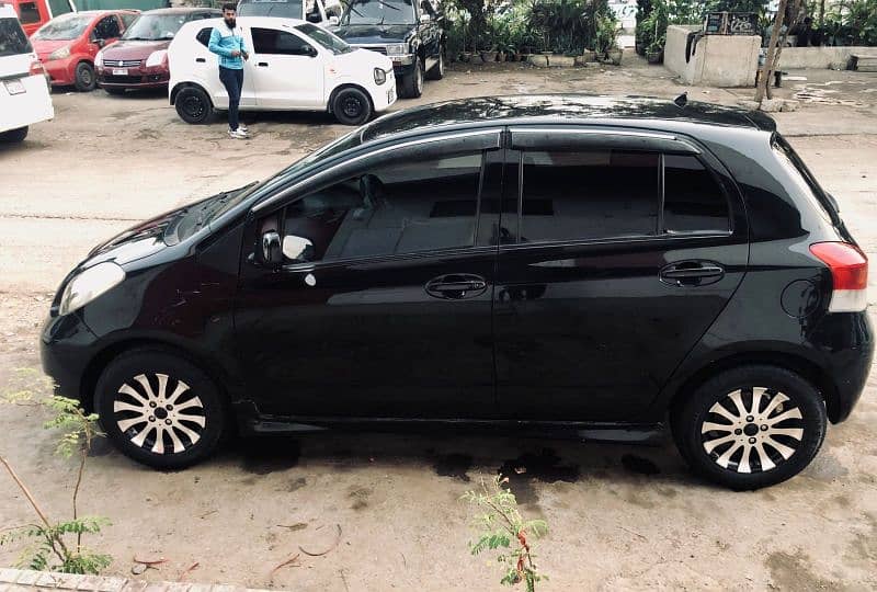 Toyota Vitz 2008 1