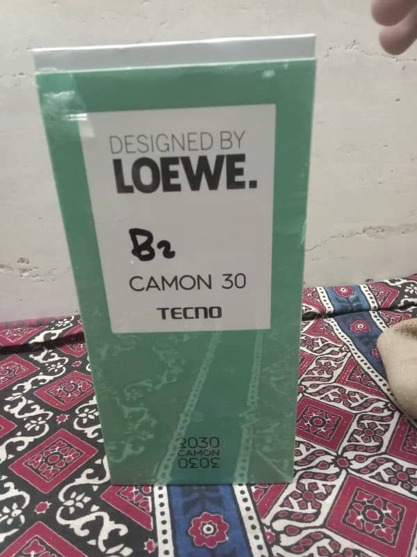 techno camon30 Louis edition 16gb ram 256gb room 5